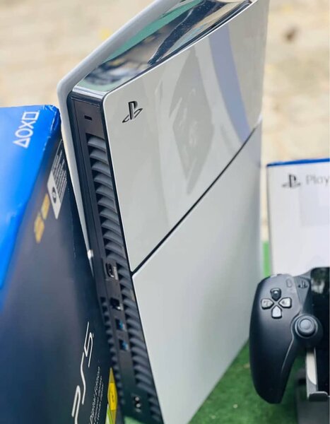 Console PS5 avec manette