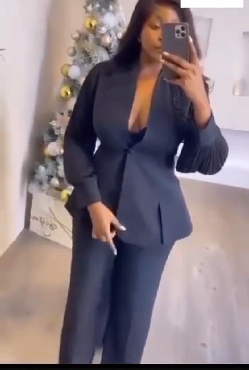 Costume élégant femme