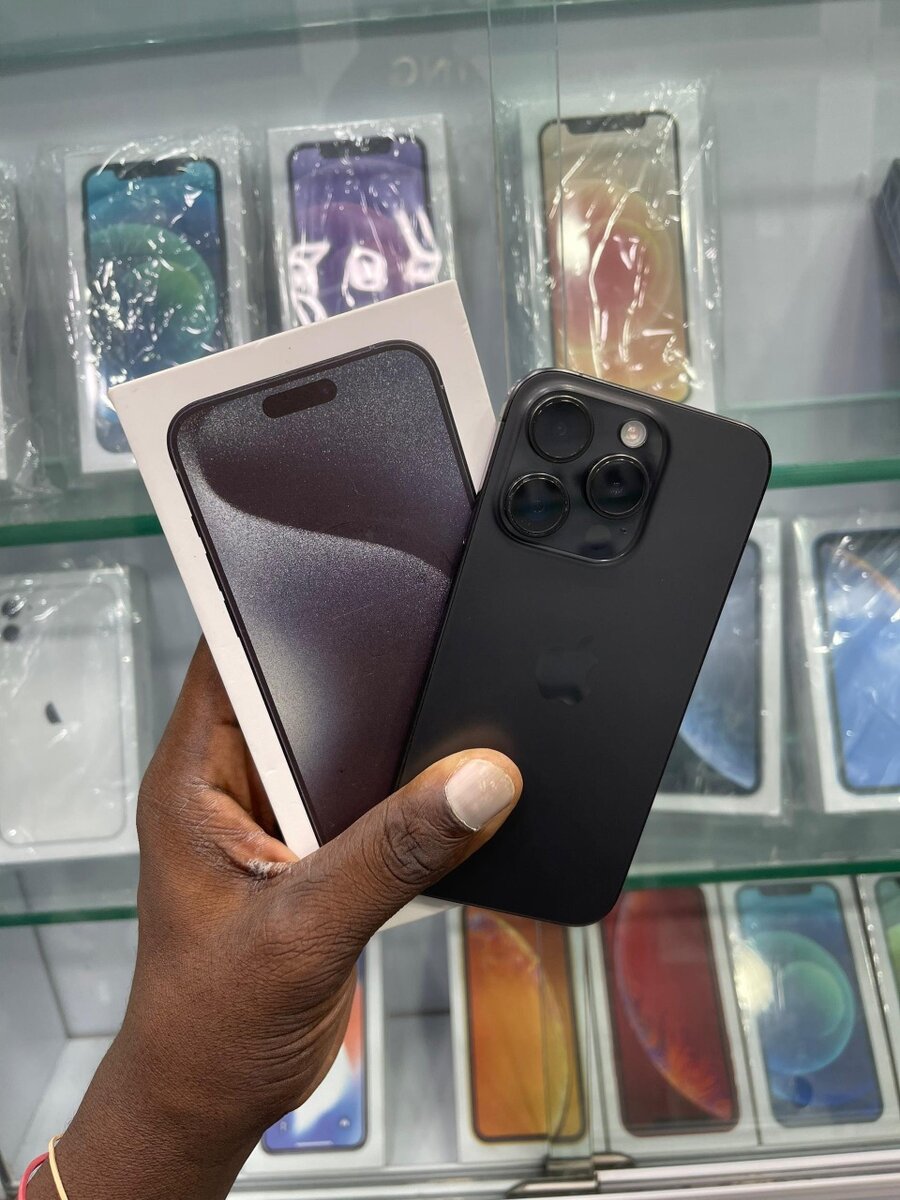 iPhone 15 pro 128go