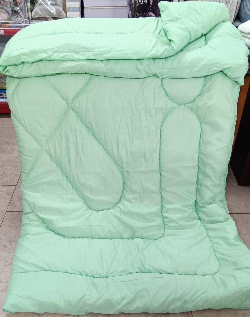 Couette légère colorée 3 place