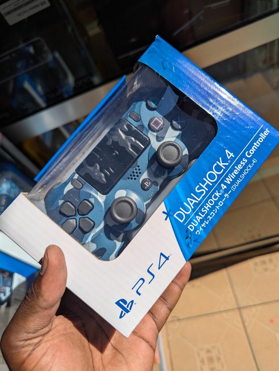PS4 DUALSHOCK CONTROLLERS AVAILABLE