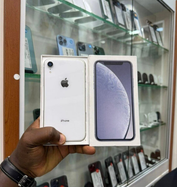 iPhone XR