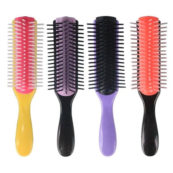 Brosses démêlantes colorées