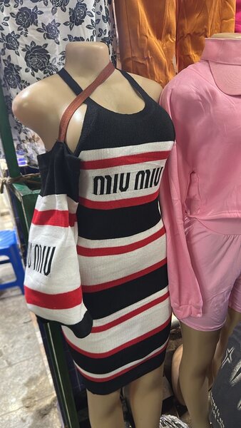 Robe rayée avec sac assorti