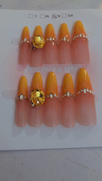 Ongles Pressés Strass Étincelants