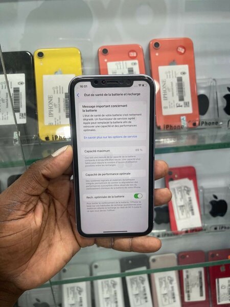 iPhone 11 64GB Violet sans Id
