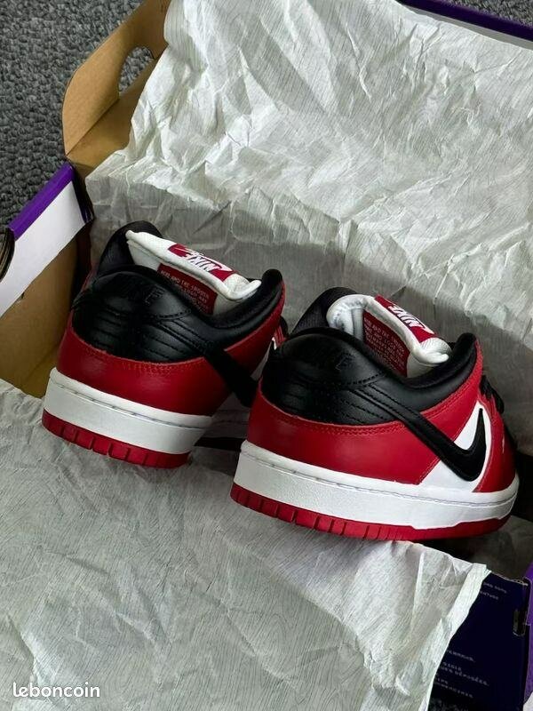 Nike SB Dunk Low Pro Rouge