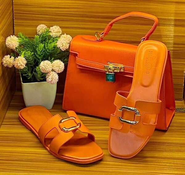 Ensemble sac et sandales colorées