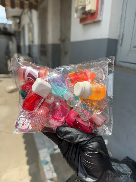 Brillant à lèvre rose