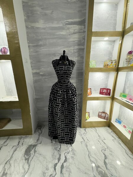 Robe Longue Noire Élégante