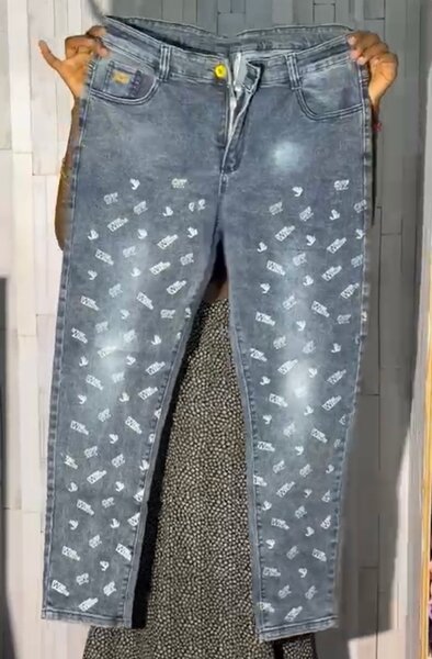 Jeans slim imprimé étoiles