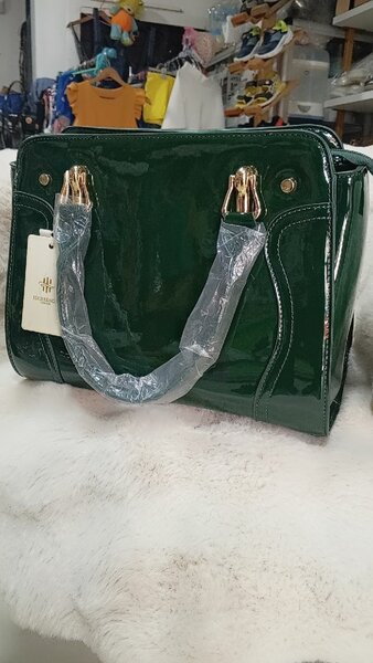 Sac cabas en cuir verni chic