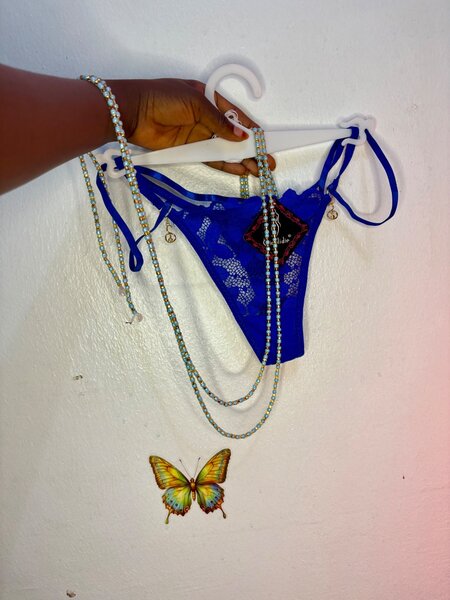 String sexy avec perles