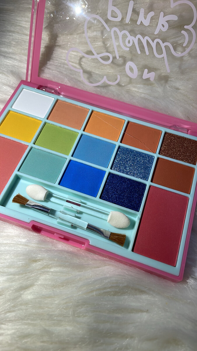 Palette maquillage colorée