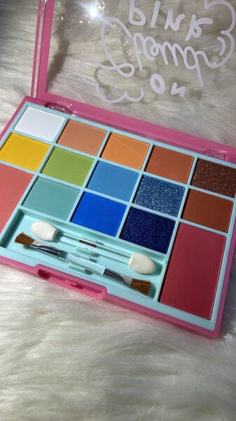 Palette maquillage colorée
