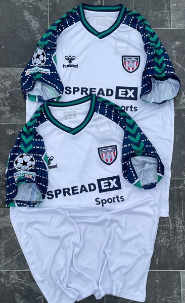 Maillot de football blanc