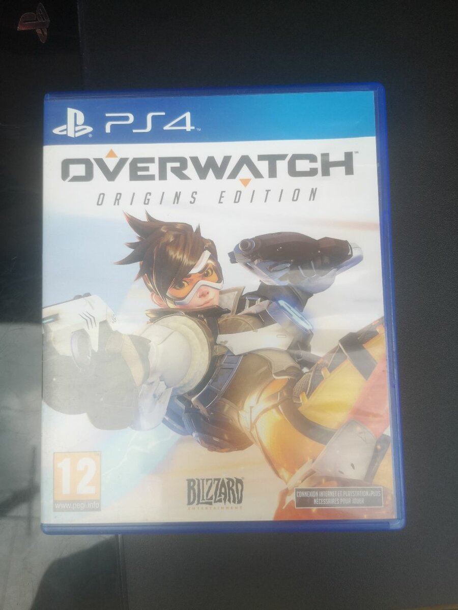 Un CD de jeux à 10000f