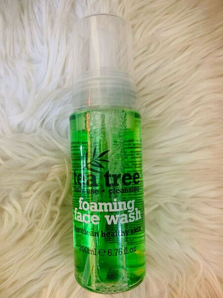 XBC Tea tree face wash
