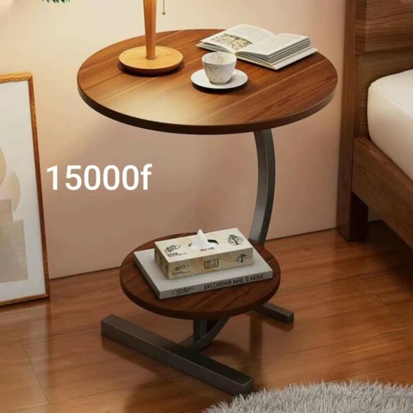 Table d'appoint en bois élégante