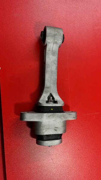 Опора двигателя (коробки АКПП)