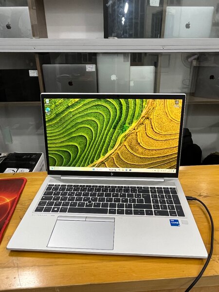 HP Laptop 15.6" Ryzen 5