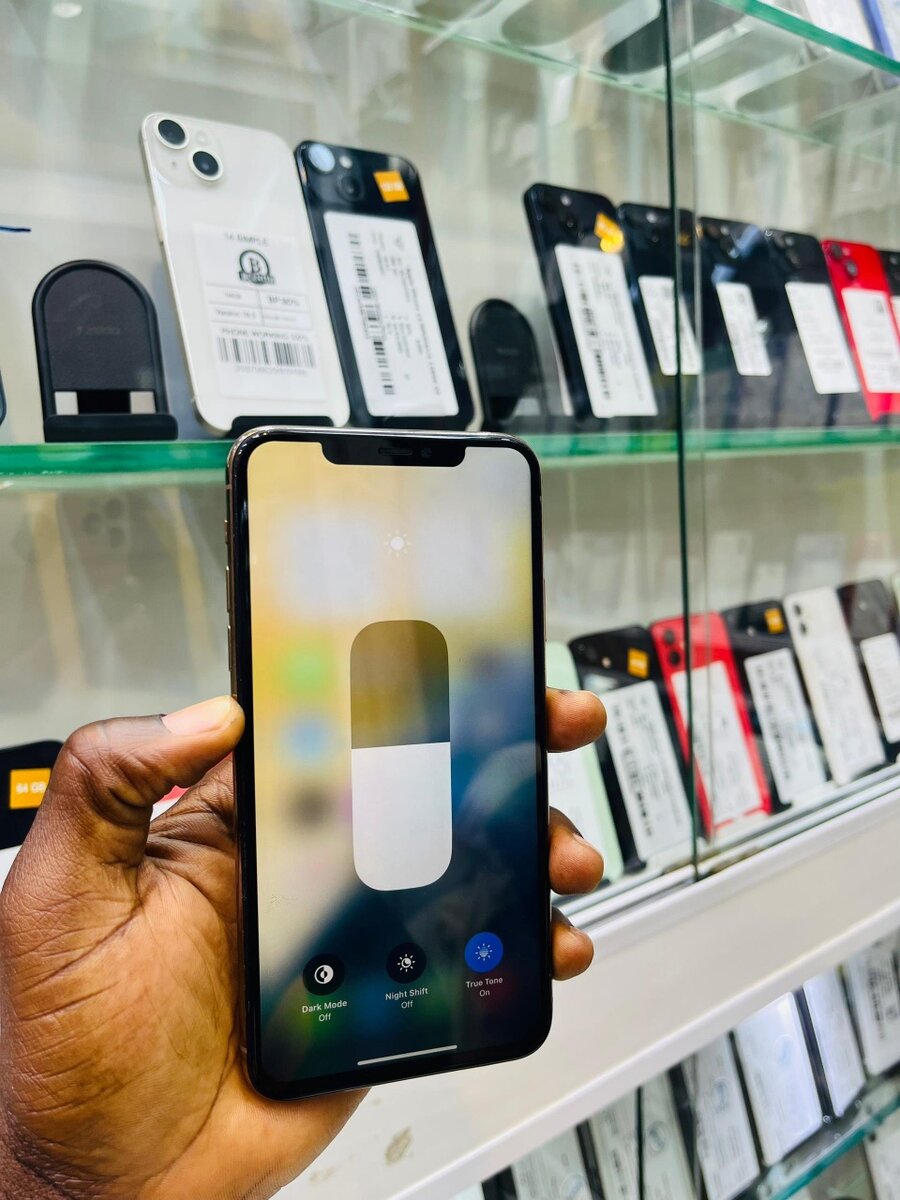 11 pro max 64gb tout passe