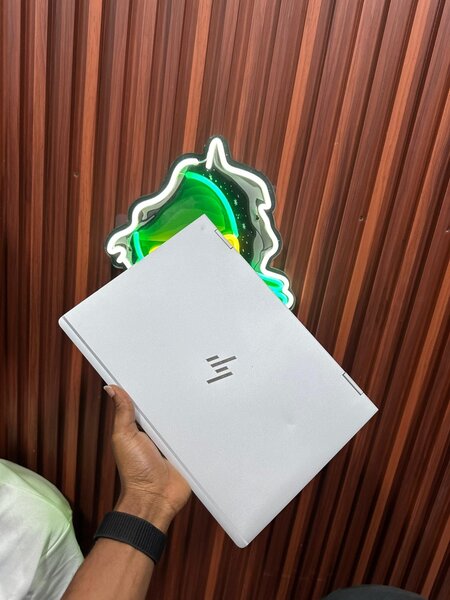 HP ELITEBOOK 1030 G2