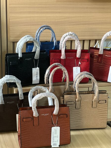 Sac à main croco élégant