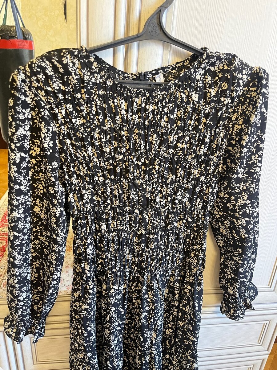 Приталенное платься до колен