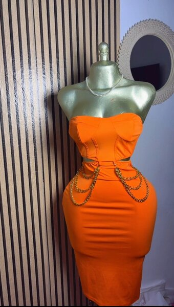 Robe Bustier Orange Élégante