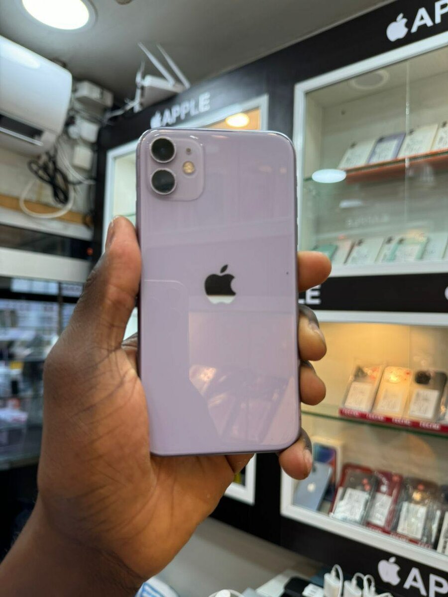 iPhone 11 64go quasi neuf