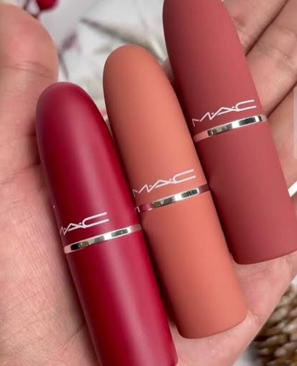 MAC hail to the chic lipstick trio