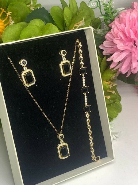 Square crystal necklace with earrings and bracelet