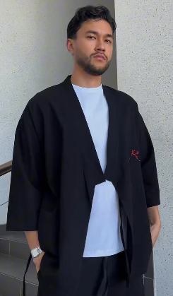 Хаори кюрен сакура черного цвета