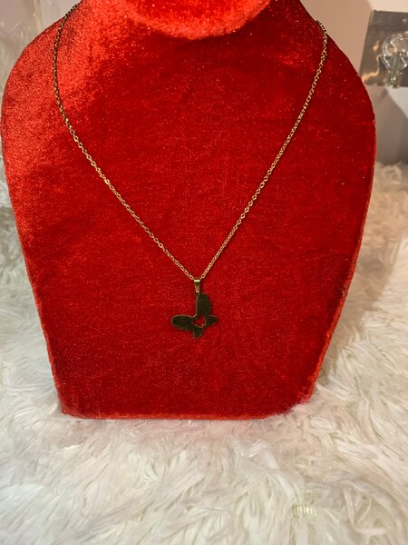 Collier Papillon Doré Élégant
