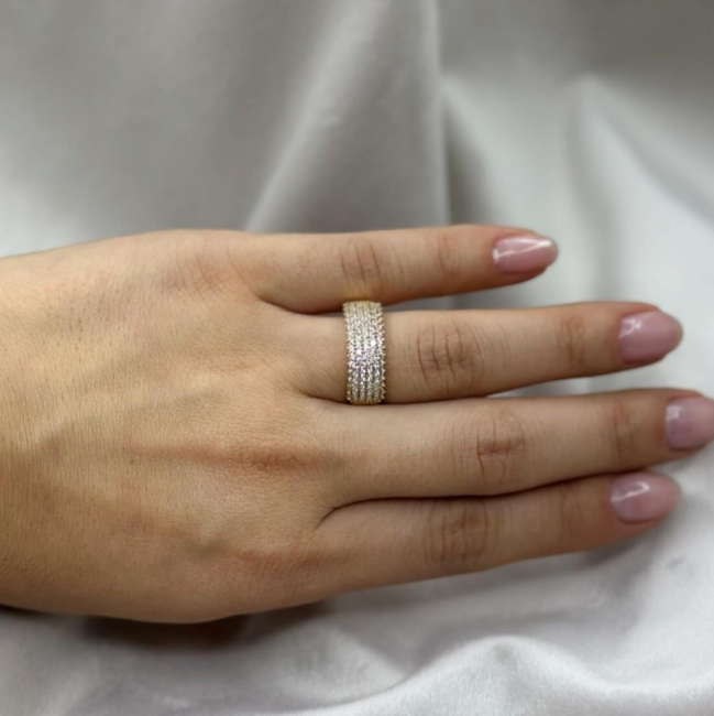 Изящное золотое кольцо «Дорожка» из желтого золота 585 пробы✨