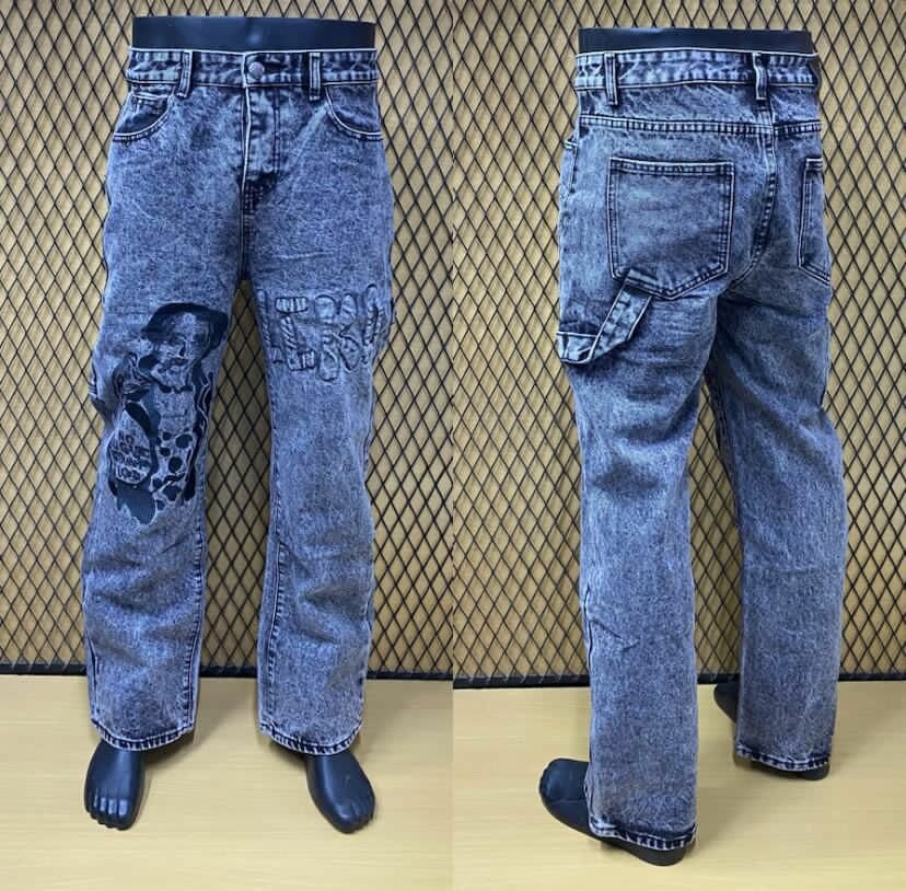 STRAIGHT BOTTOM JEANS