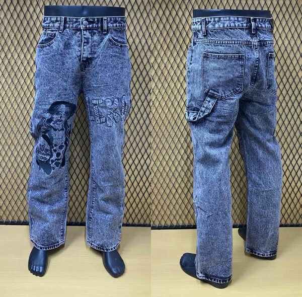 STRAIGHT BOTTOM JEANS