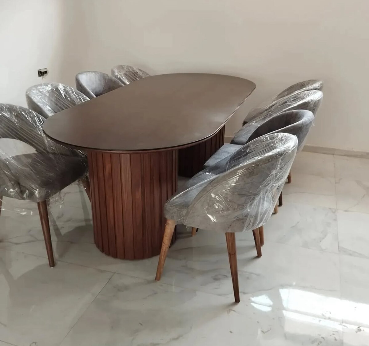 Ensemble Table et Chaises Modernes