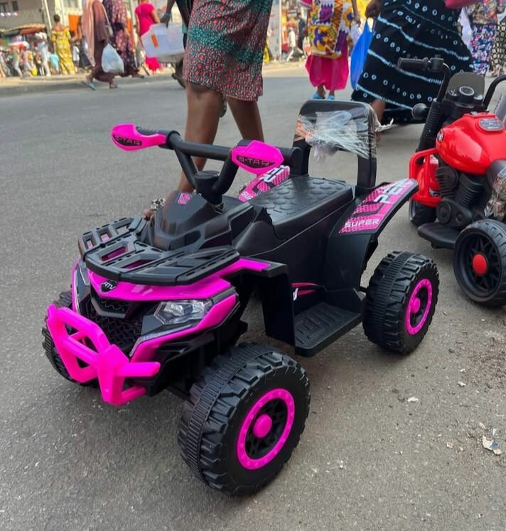 Quad électrique enfant rose