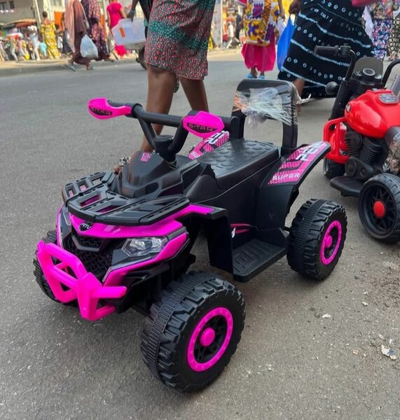 Quad électrique enfant rose