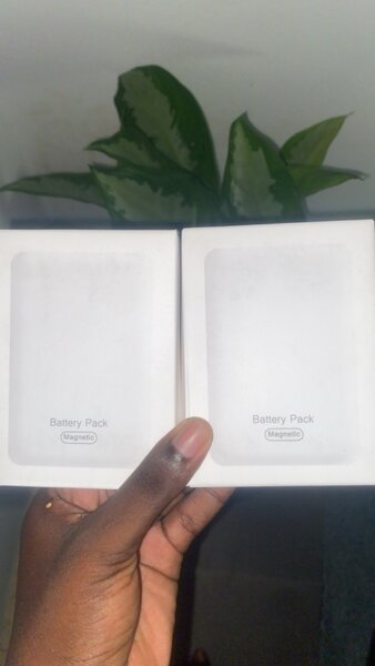 iPhone wireless powerbank