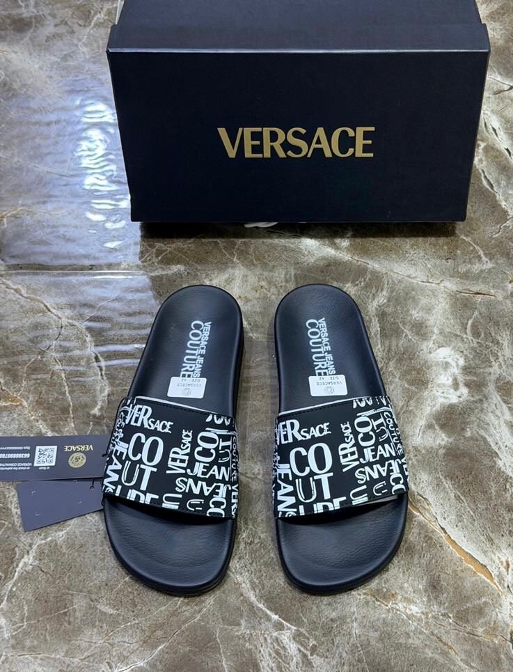 Claquettes de marque tendance