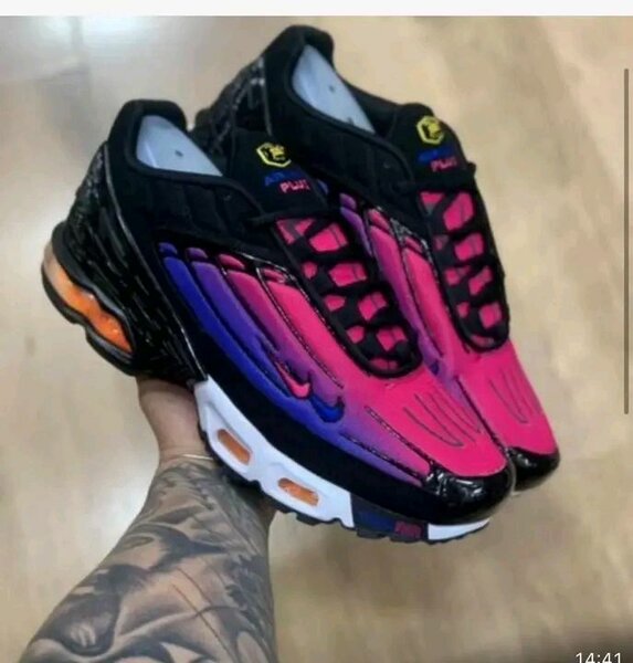 Baskets colorées tendance