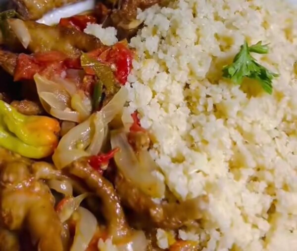 Pattes de poulet sautés