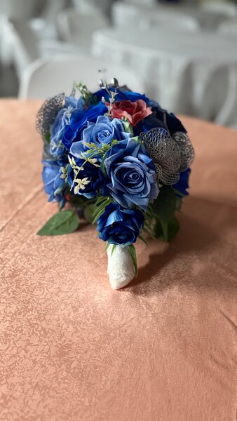 Bouquet de Roses Bleues