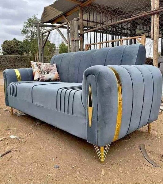 STUFFING CHAIR