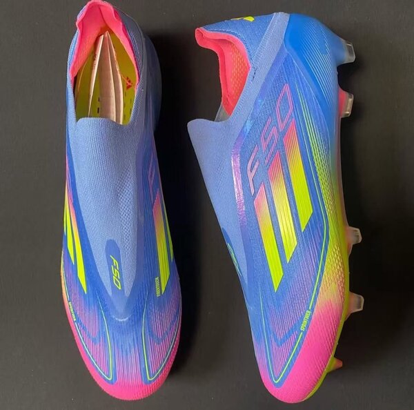 Chaussures de football f50