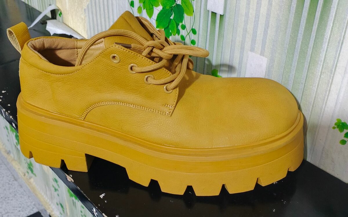 Chaussures à semelles épaisses