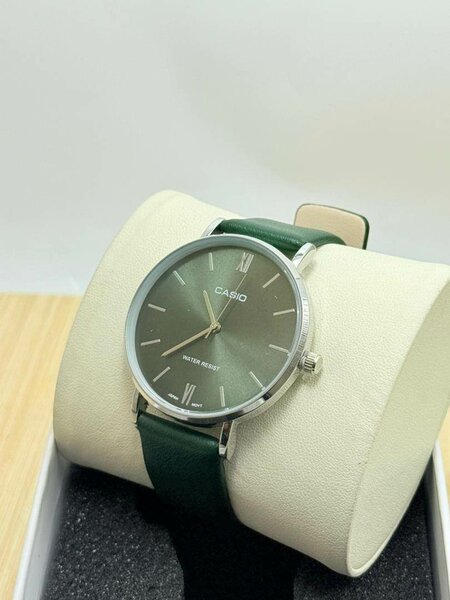 Montre Classique Casio Verte